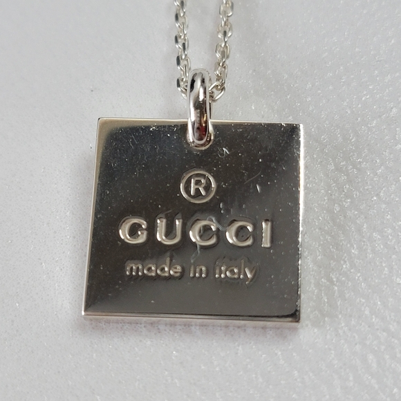 GUCCI Silver 925 Logo Plate Pendant Necklace - Picture 9 of 9